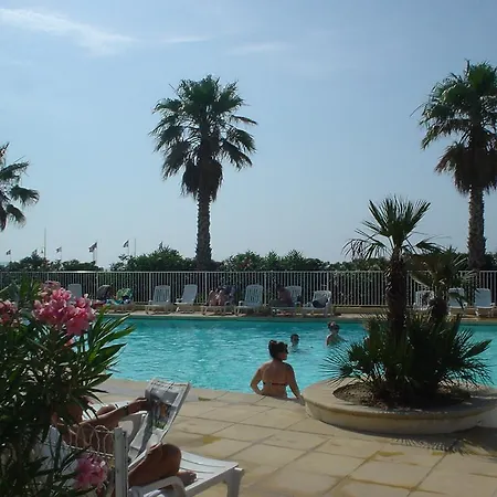 Apartment Hirondelle Port Fréjus Buitenkant foto