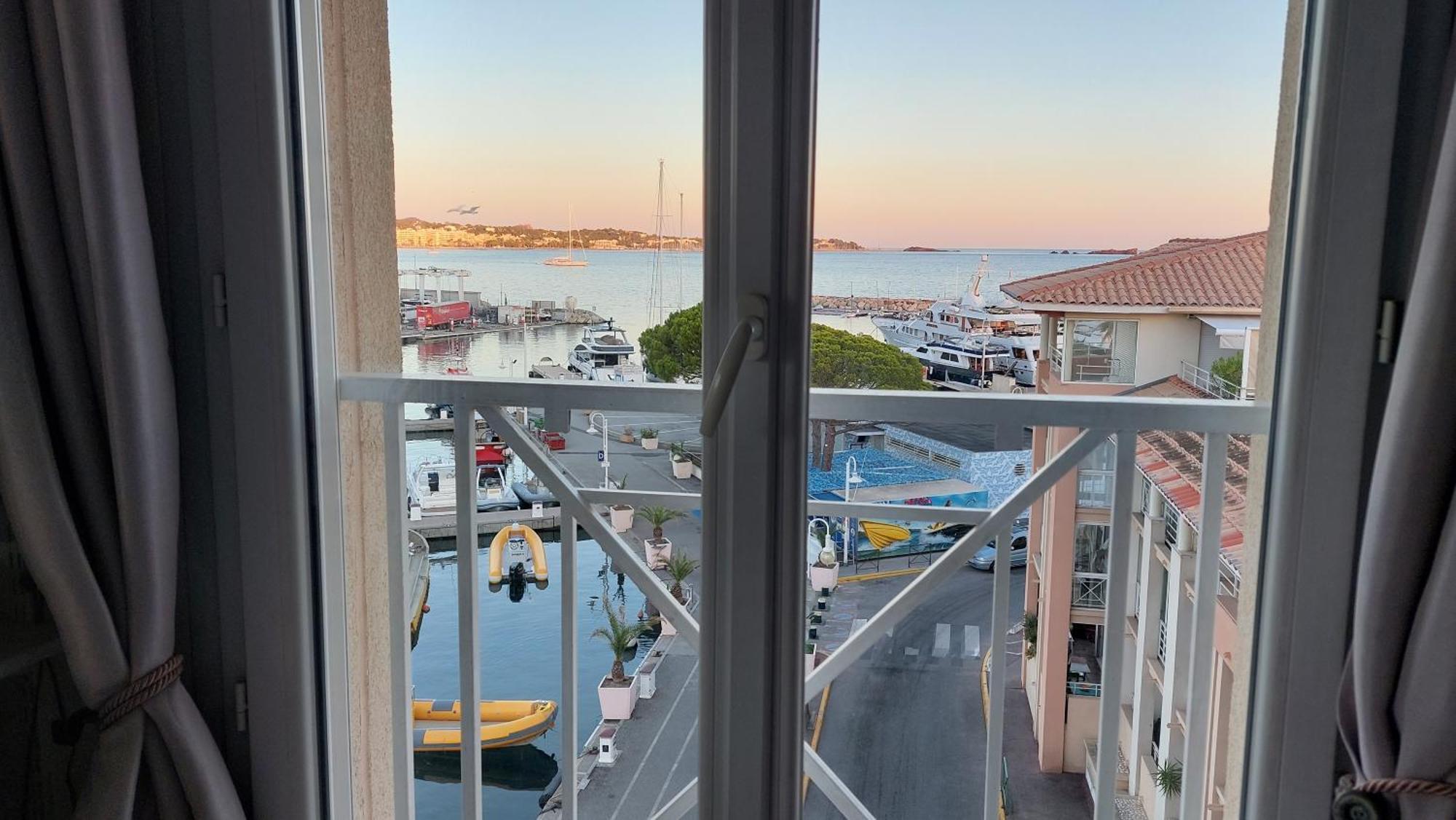 Boutique Hirondelle Port *